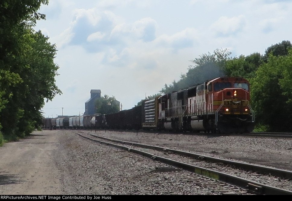BNSF 271 West